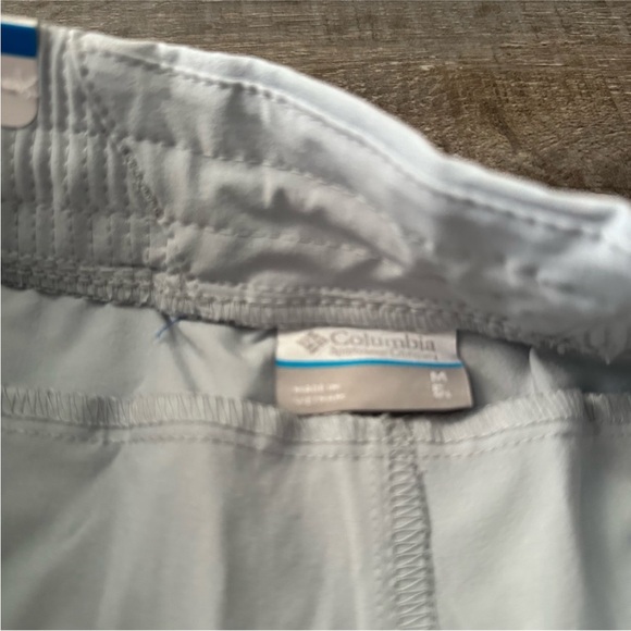 NWT Womens Columbia PFG Court Shorts in light grey Size M - Picture 7 of 7